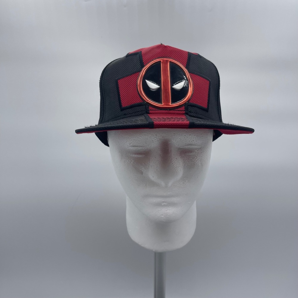 Bioworld Marvel Deadpool OSFA Red Black Original Snapback Hat Flat Brim Cap